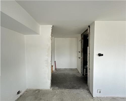 Vanzare apartament 2 camere, decomandat, zona Democratiei, Ploiesti