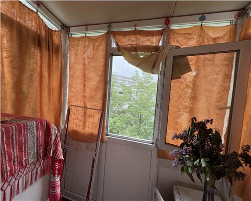 Vanzare apartament, 2 camere, nedecomandat, zona Malu Rosu