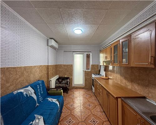 Vanzare apartament doua camere decomandat, centrala termica   Zona Republicii, Ploiesti