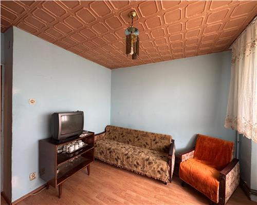 Vanzare apartament doua camere decomandat, centrala termica   Zona Republicii, Ploiesti