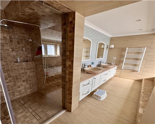Casa premium, cartier privat cu SPA si teren sport, in Paulestii Noi