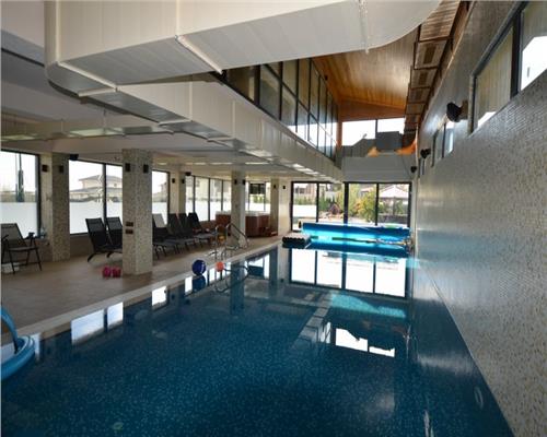 Casa premium, cartier privat cu SPA si teren sport, in Paulestii Noi