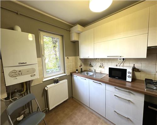 Inchiriere apartament 2 camere, centrala proprie, zona Nord, Ploiesti