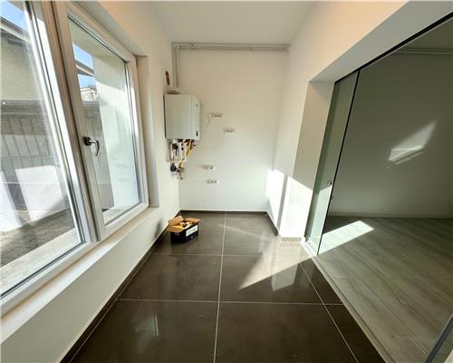 Vanzare apartament 3 camere, zona Cantacuzino   Carol Davila, Ploiesti.