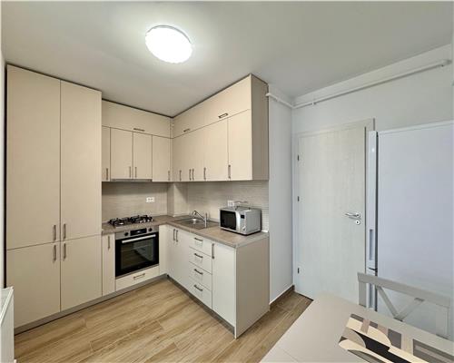 Inchiriere garsoniera de lux, parcare privata, zona Cartier Albert, MRS Village, Ploiesti.