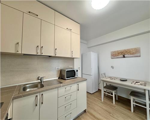 Inchiriere garsoniera de lux, parcare privata, zona Cartier Albert, MRS Village, Ploiesti.