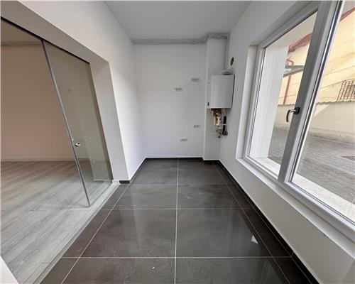 Vanzare apartament 3 camere, zona Cantacuzino   Carol Davila, Ploiesti.