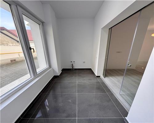 Vanzare apartament 3 camere, zona Cantacuzino   Carol Davila, Ploiesti.