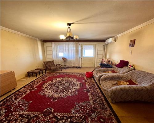 Vanzare apartament 3 camere, decomandat, zona Republicii, Ploiesti.