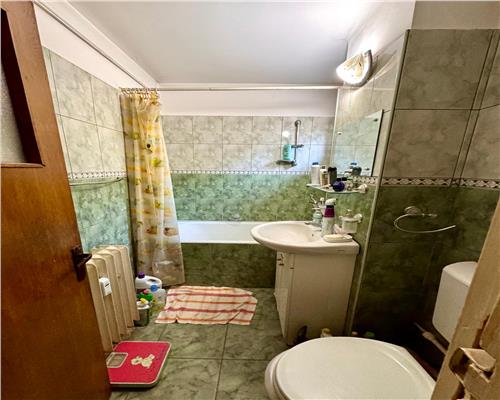 Vanzare apartament 3 camere, decomandat, zona Republicii, Ploiesti.