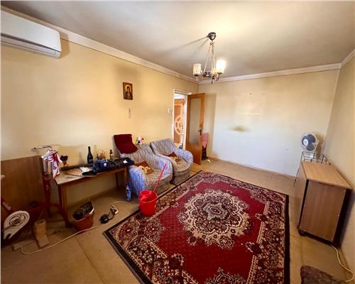 Vanzare apartament 3 camere, decomandat, zona Republicii, Ploiesti.