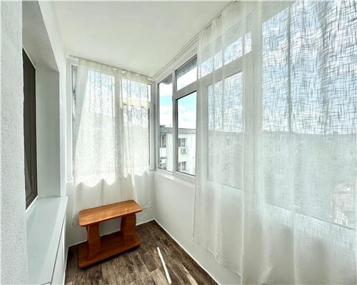 Inchiriere apartament 2 camere decomandat, renovat, zona Malu Rosu, Ploiesti.