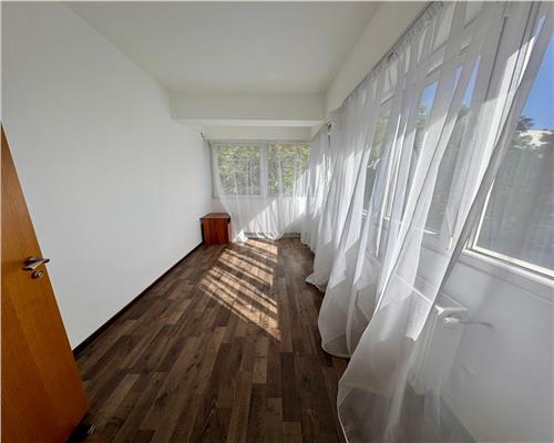 Vanzare apartament 3 camere, bloc 2016, Ploiesti, zona 9 Mai