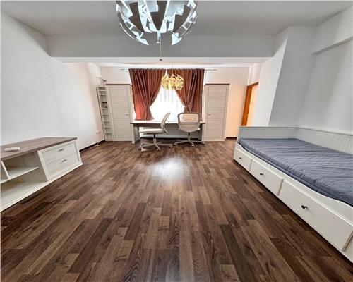 Vanzare apartament 3 camere, bloc 2016, Ploiesti, zona 9 Mai