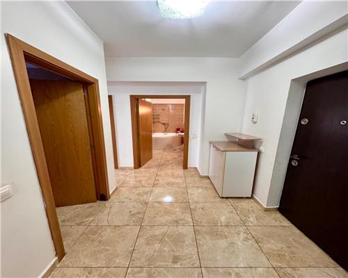 Vanzare apartament 3 camere, bloc 2016, Ploiesti, zona 9 Mai