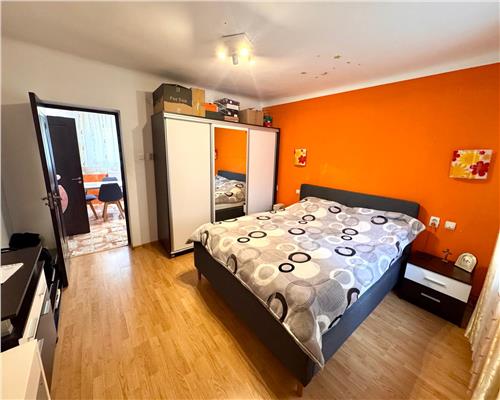 Vanzare apartament in casa, curte proprie, Ploiesti, zona centrala.