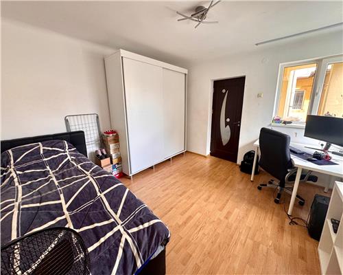 Vanzare apartament in casa, curte proprie, Ploiesti, zona centrala.