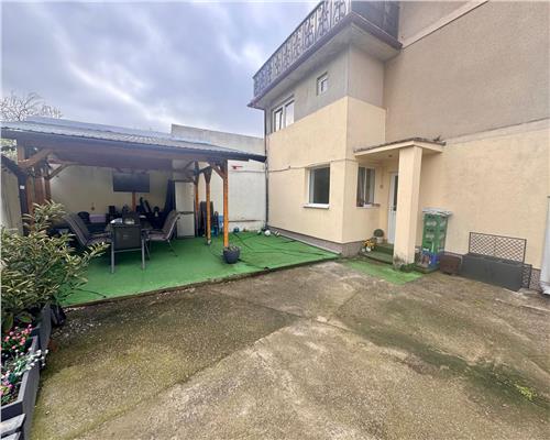 Vanzare apartament in casa, curte proprie, Ploiesti, zona centrala.