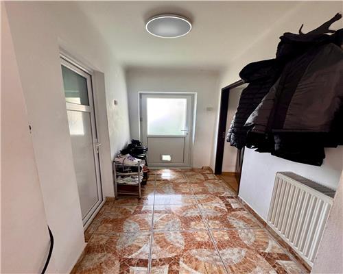 Vanzare apartament in casa, curte proprie, Ploiesti, zona centrala.