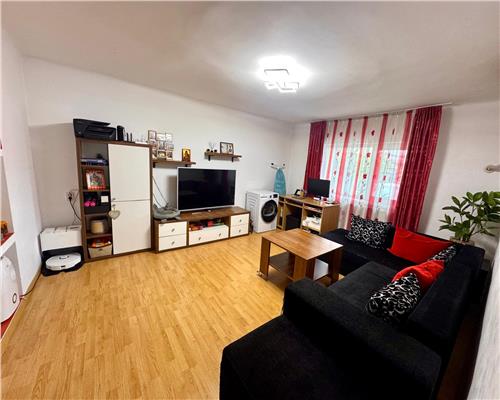 Vanzare apartament in casa, curte proprie, Ploiesti, zona centrala.