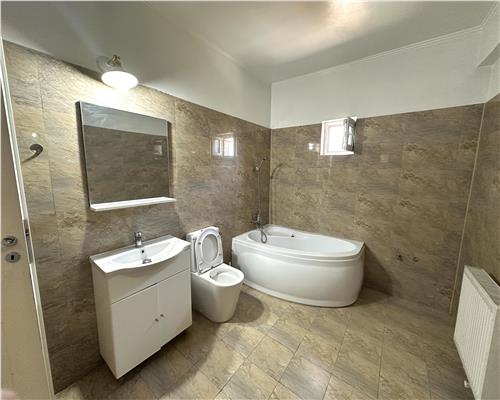 Apartament/Spatiu 4 camere, pretabil birouri, zona Cantacuzino, Ploiesti
