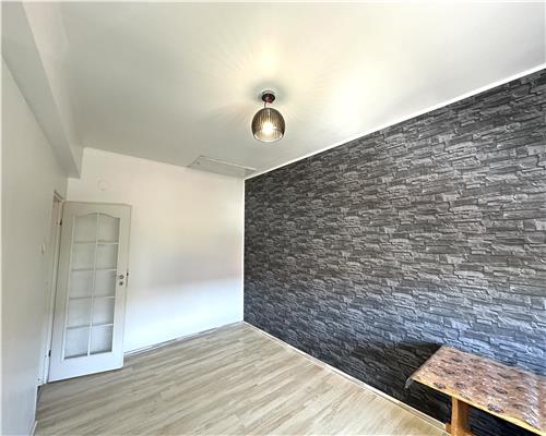 Apartament/Spatiu 4 camere, pretabil birouri, zona Cantacuzino, Ploiesti