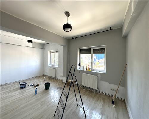 Apartament/Spatiu 4 camere, pretabil birouri, zona Cantacuzino, Ploiesti