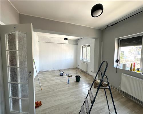 Apartament/Spatiu 4 camere, pretabil birouri, zona Cantacuzino, Ploiesti