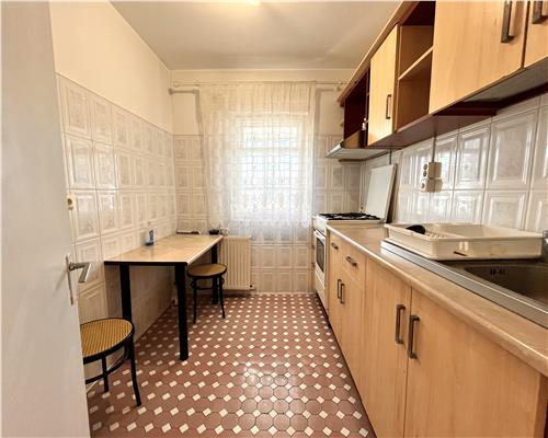 Vanzare apartament 2 camere, zona Vest, Ploiesti