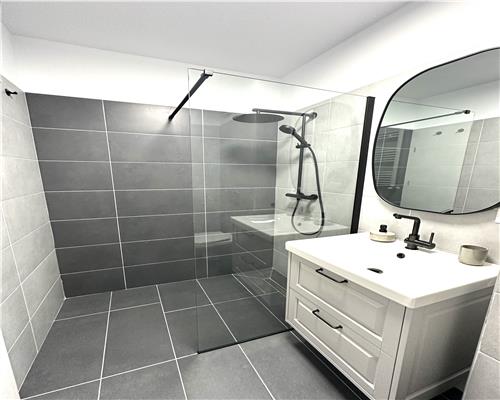 Vanzare apartament 3 camere, parcare proprie, cartier Albert, Ploiesti