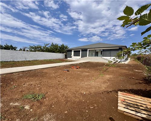 Casa parter 4 camere, teren 949 mp, Paulesti, Cocosesti.