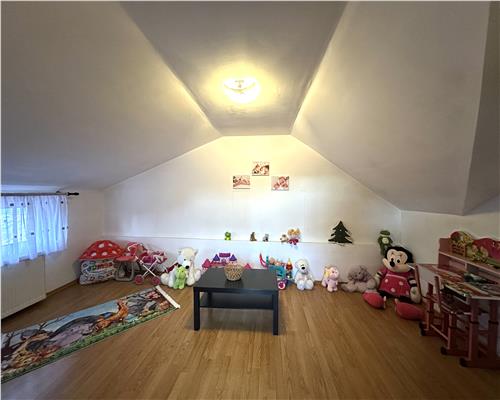Casa de vanzare, 5 camere, panouri solare, Pietrosani, Prahova