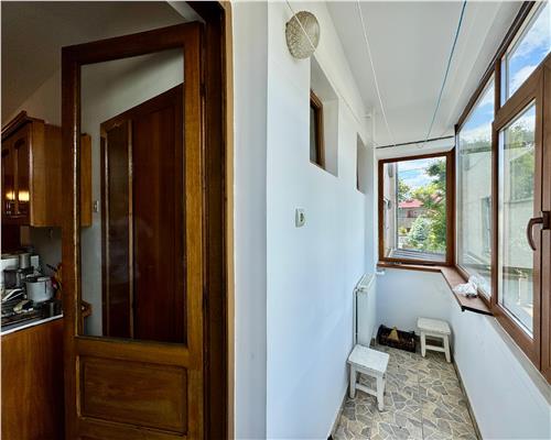 Apartament 4 camere, nemobilat, zona Ultracentrala, Ploiesti