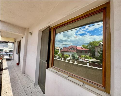 Apartament 4 camere, nemobilat, zona Ultracentrala, Ploiesti