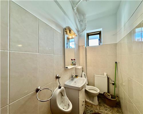 Apartament 4 camere, nemobilat, zona Ultracentrala, Ploiesti