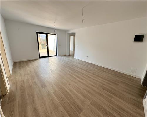 Apartament 3 camere plus birou, terasa proprie, padurea Paulesti