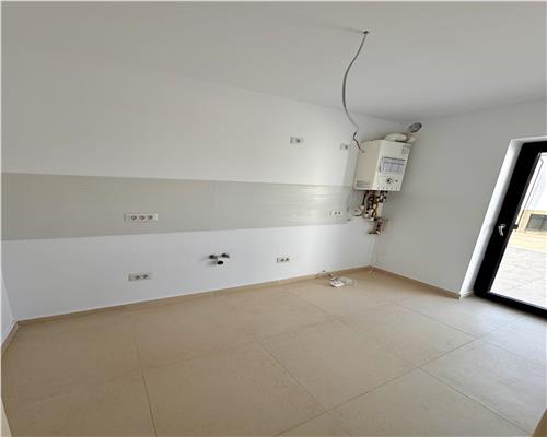 Apartament 3 camere plus birou, terasa proprie, padurea Paulesti