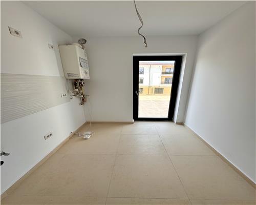 Apartament 3 camere plus birou, terasa proprie, padurea Paulesti