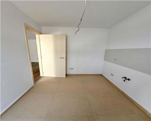 Apartament 3 camere plus birou, terasa proprie, padurea Paulesti
