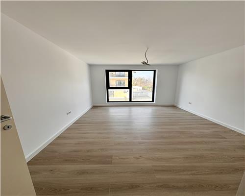 Apartament 3 camere plus birou, terasa proprie, padurea Paulesti