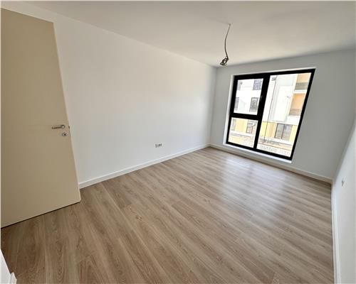 Apartament 3 camere plus birou, terasa proprie, padurea Paulesti