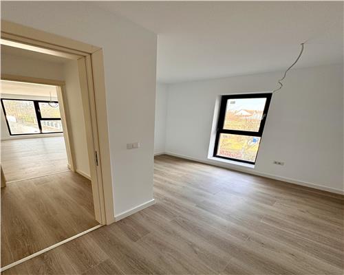 Apartament 3 camere plus birou, terasa proprie, padurea Paulesti