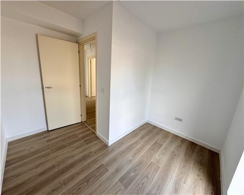 Apartament 3 camere plus birou, terasa proprie, padurea Paulesti