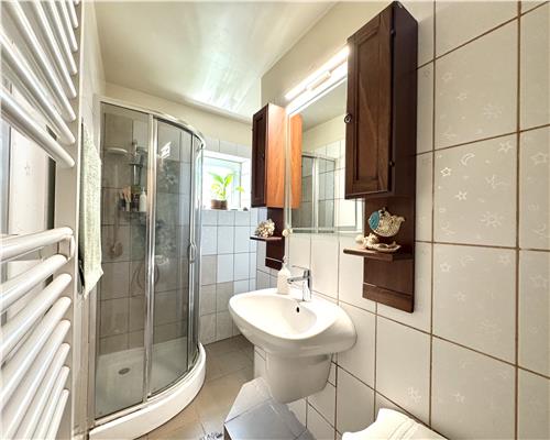Vanzare apartament in vila, 5 camere, zona Cantacuzino, Ploiesti.