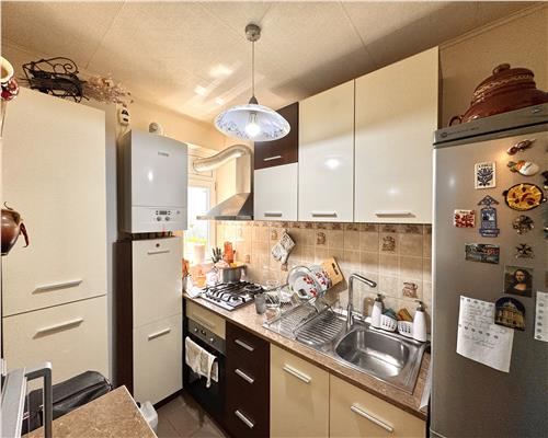 Vanzare apartament in vila, 5 camere, zona Cantacuzino, Ploiesti.