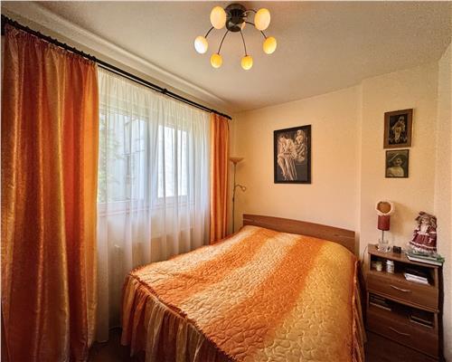 Vanzare apartament in vila, 5 camere, zona Cantacuzino, Ploiesti.