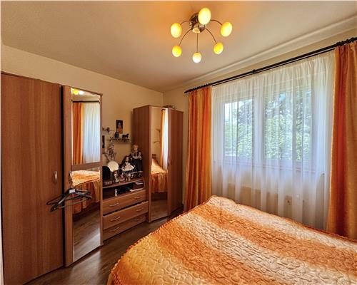 Vanzare apartament in vila, 5 camere, zona Cantacuzino, Ploiesti.