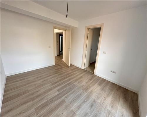 Apartament 3 camere, p?durea Paulesti, cu teren de sport si curte comuna