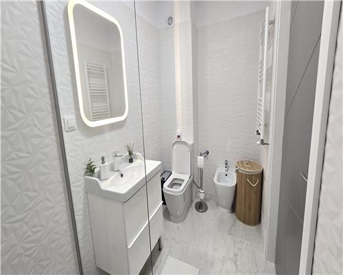 Apartament 2 camere, prima inchiriere, loc parcare subteran, Bd Bucuresti, Ploiesti