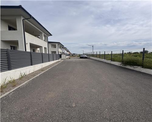 Casa 5 camere plus garaj, in Paulestii Noi, cartier Bionic Residence